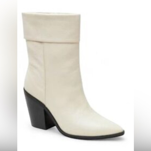 Lisa Vicky Shoes - Lisa Vicky Cream Mae-V Soft Tumble Leather Boots NIB. Size 8.5